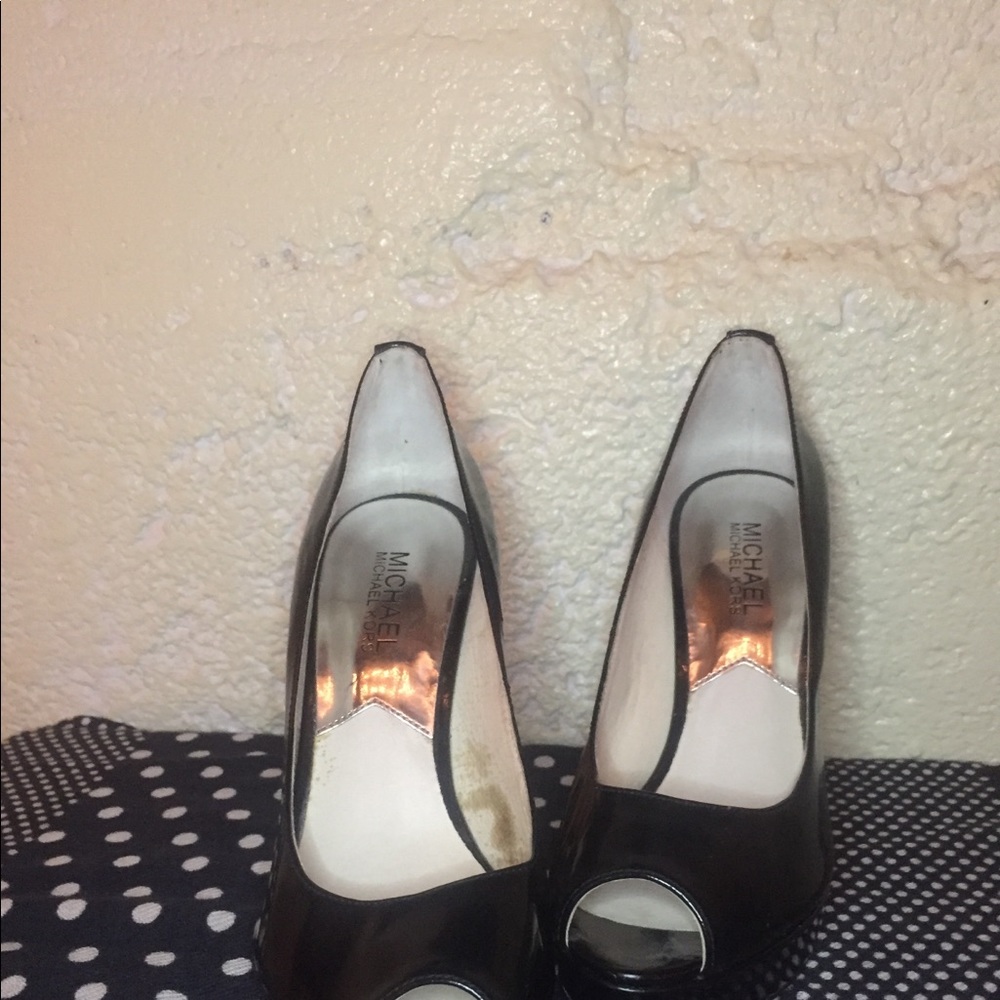 Michael Kors  leather heals
